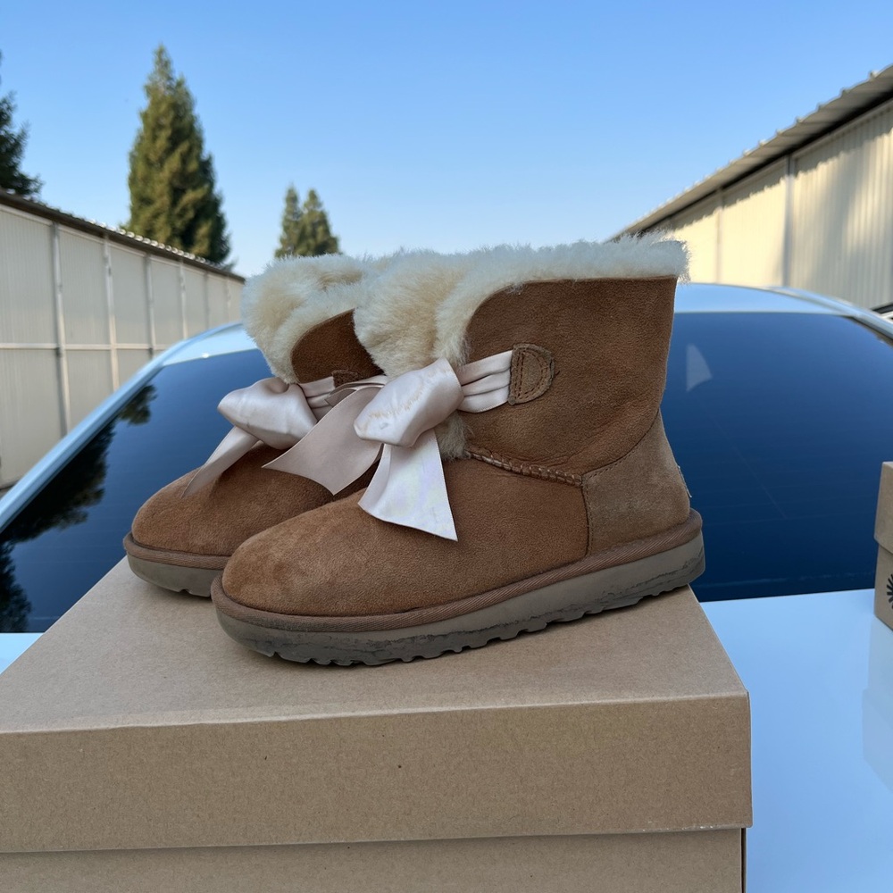 UGG Tan Boots with White Fur Trim